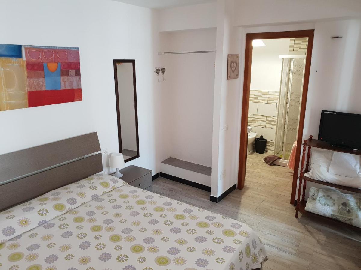 Casa Vacanze L'Agrifoglio Bed & Breakfast Magliolo Dış mekan fotoğraf