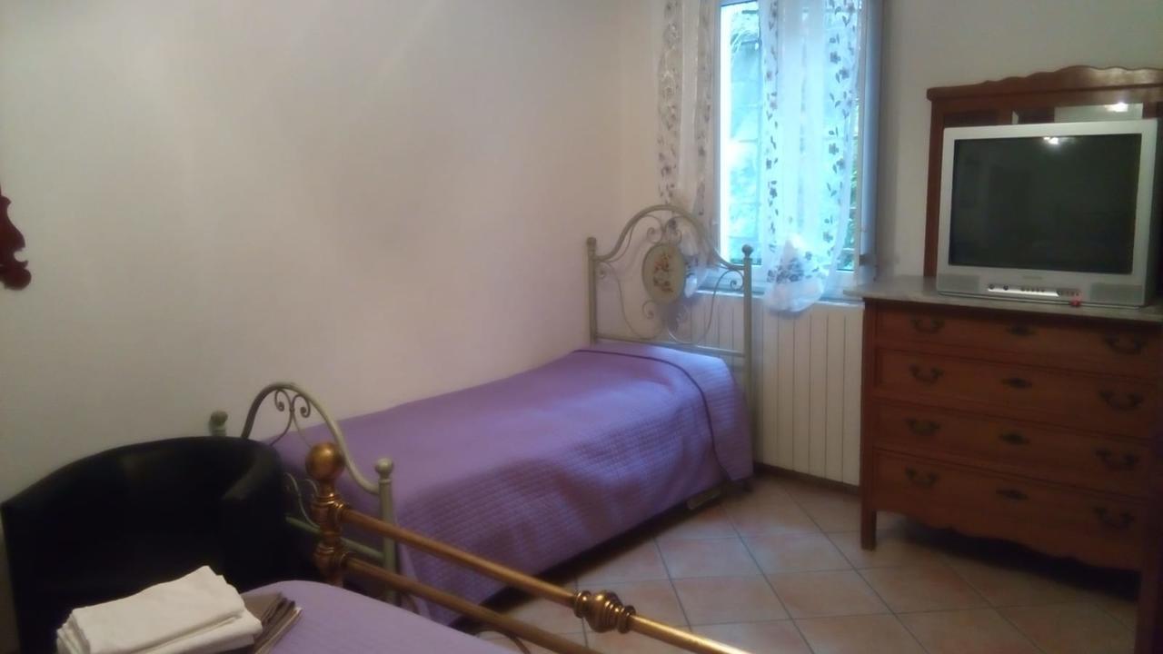 Casa Vacanze L'Agrifoglio Bed & Breakfast Magliolo Dış mekan fotoğraf
